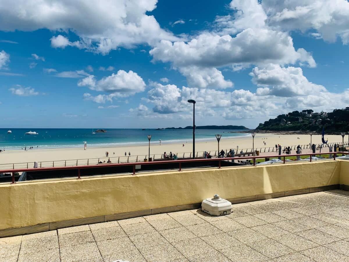 Grande Terrasse Vue Sur La De Trestraou Perros-Guirec